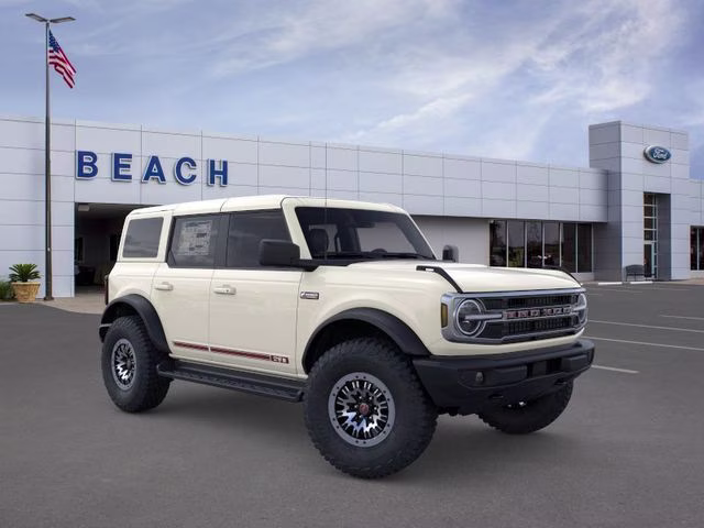 2026 Wimbledon White Ford Bronco Outer Banks 4X4 SUV