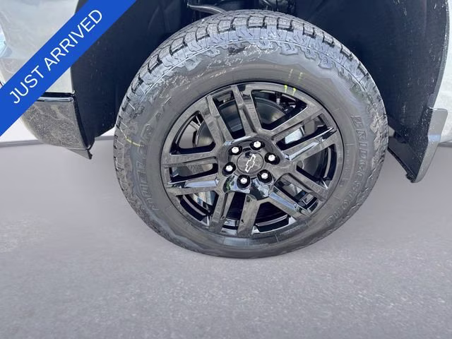 2026 Sterling Gray Metallic Chevrolet Silverado 1500 LT Trail Boss 4X4 Truck