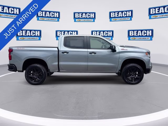 2026 Sterling Gray Metallic Chevrolet Silverado 1500 LT Trail Boss 4X4 Truck
