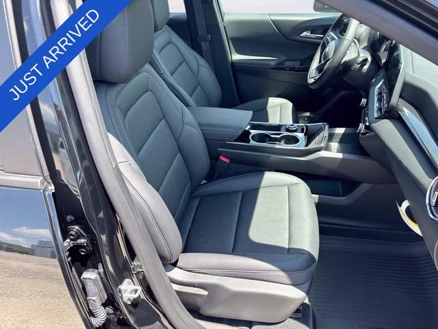 2026 Mosaic Black Metallic Chevrolet Equinox LT FWD SUV