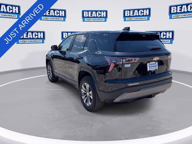 2026 Mosaic Black Metallic Chevrolet Equinox LT FWD SUV
