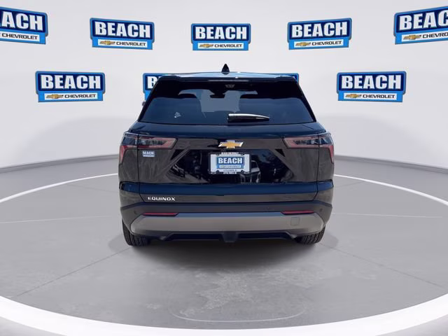 2026 Mosaic Black Metallic Chevrolet Equinox LT FWD SUV