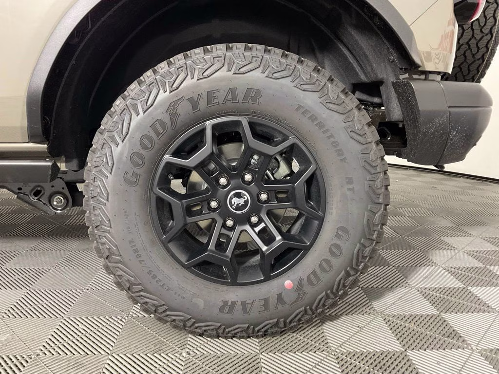 2026 Gray Ford Bronco Badlands 4X4 SUV