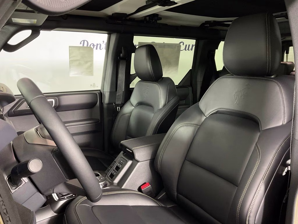 2026 Gray Ford Bronco Badlands 4X4 SUV