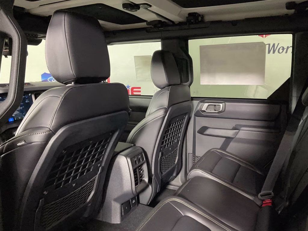 2026 Gray Ford Bronco Badlands 4X4 SUV