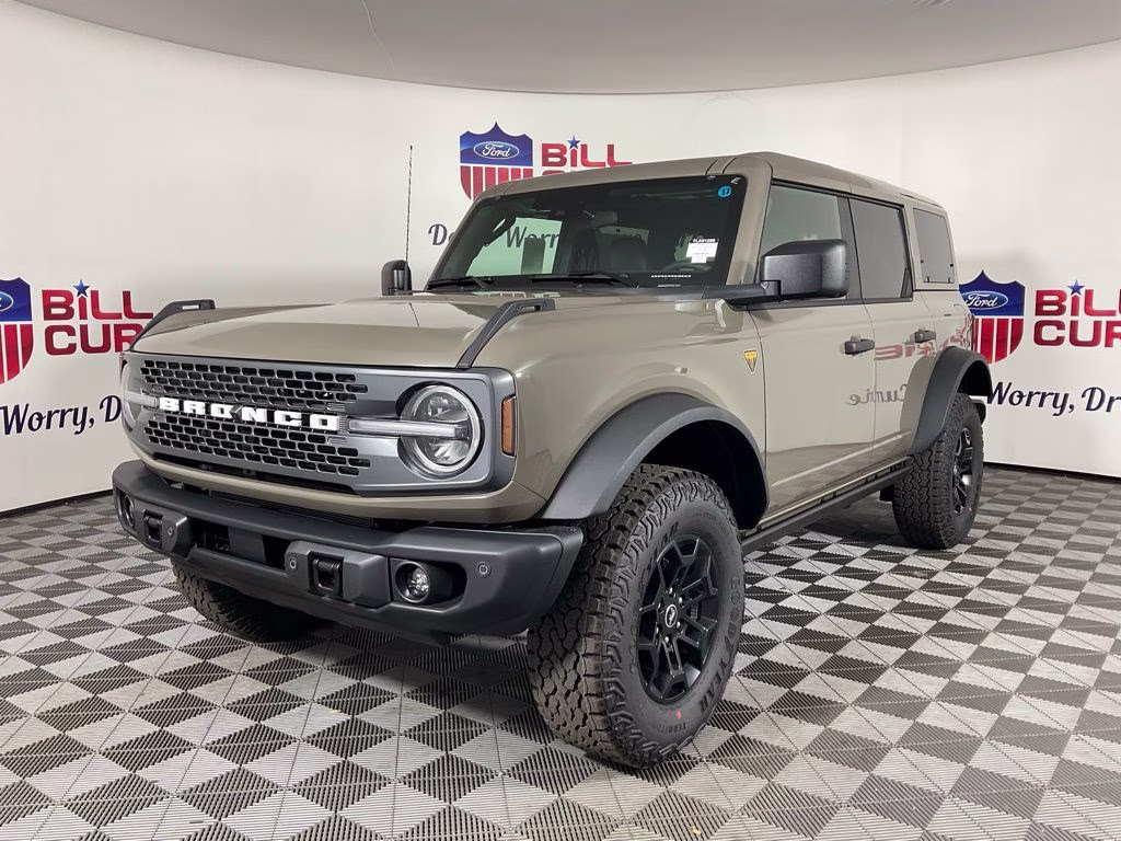 2026 Gray Ford Bronco Badlands 4X4 SUV