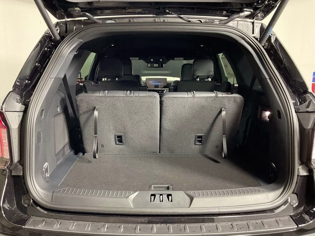 2026 Black Ford Explorer ST-Line RWD SUV