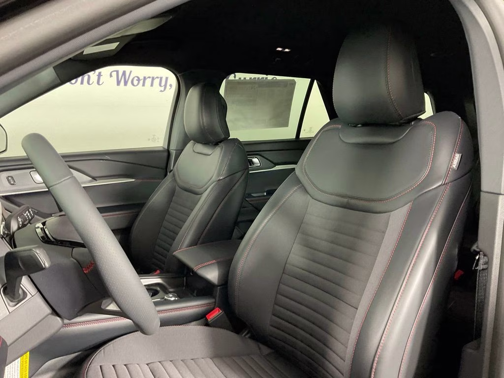 2026 Black Ford Explorer ST-Line RWD SUV