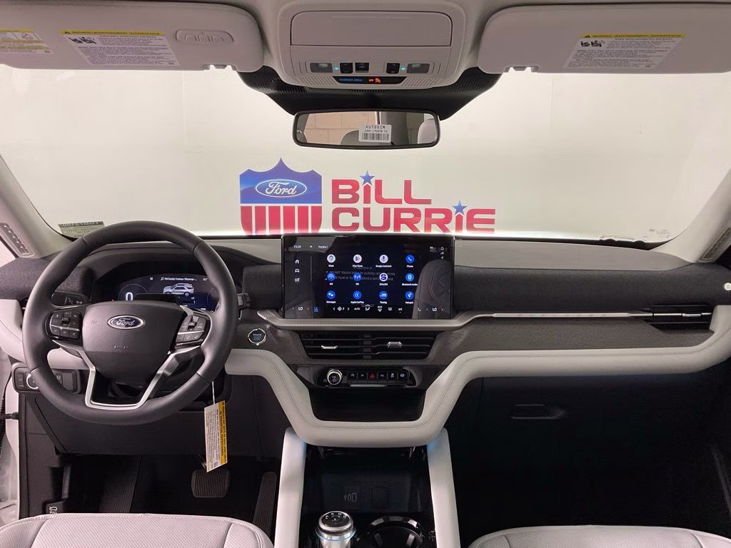 2026 White Ford Explorer Platinum 4X4 SUV