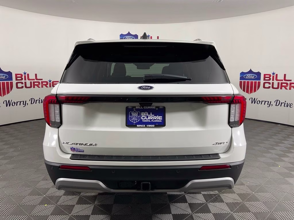 2026 White Ford Explorer Platinum 4X4 SUV