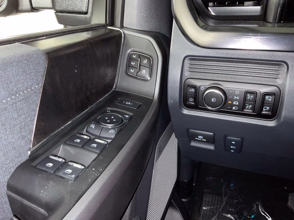 2026 Black Ford Super Duty F-250 SRW 4X4 Truck