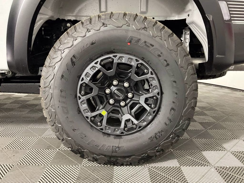 2026 Avalanche Ford F-150 Raptor 4X4 Truck