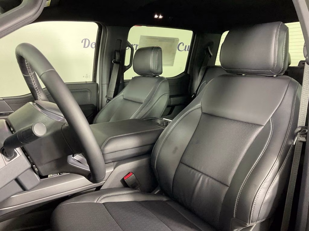2026 Avalanche Ford F-150 Lariat 4X4 Truck