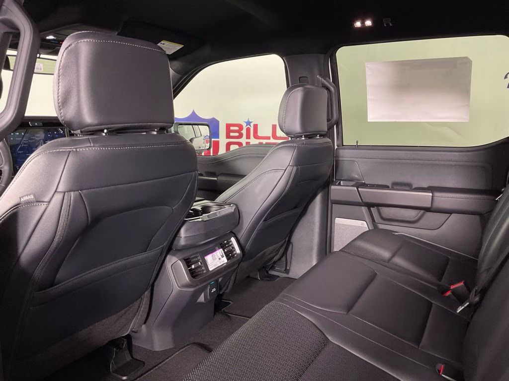 2026 Avalanche Ford F-150 Lariat 4X4 Truck