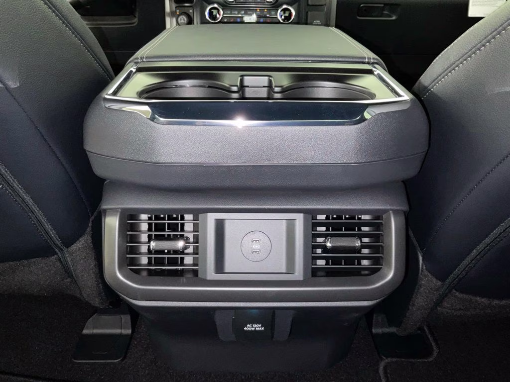 2026 Avalanche Ford F-150 Lariat 4X4 Truck