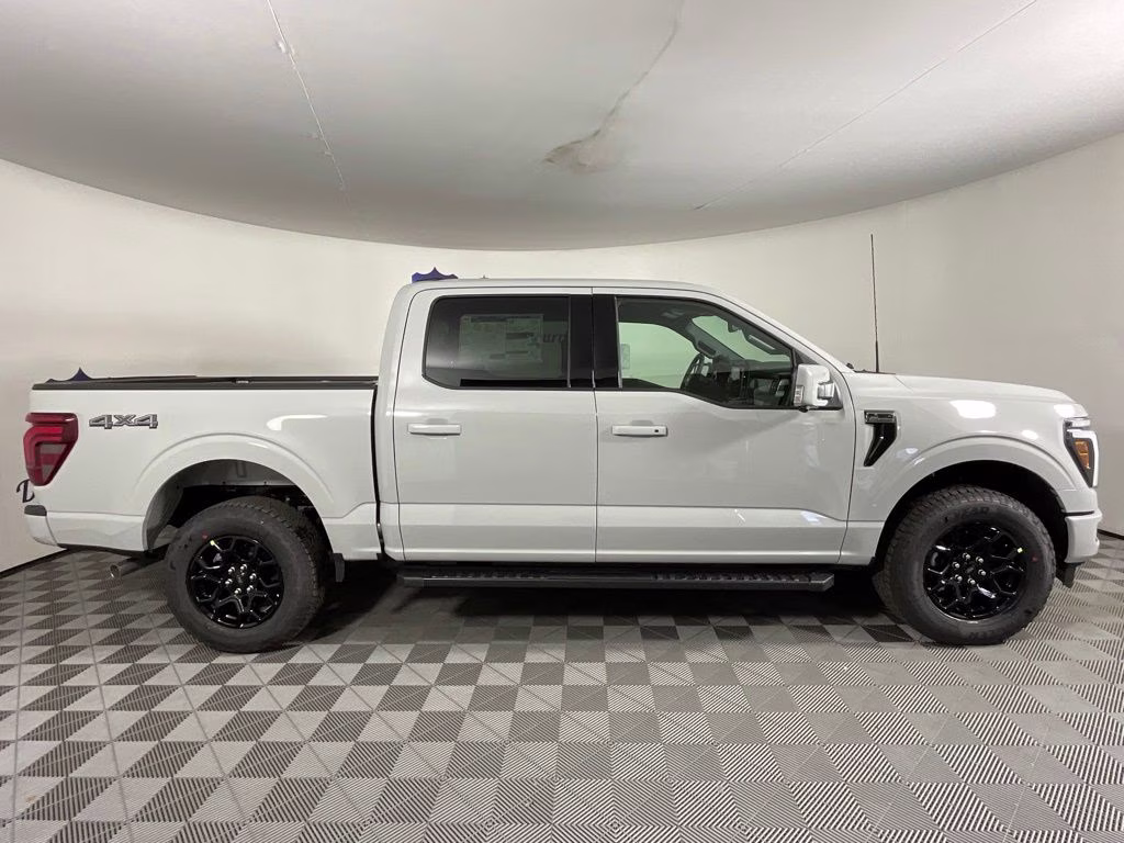 2026 Avalanche Ford F-150 Lariat 4X4 Truck