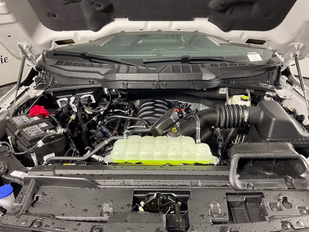 2026 Avalanche Ford F-150 Lariat 4X4 Truck
