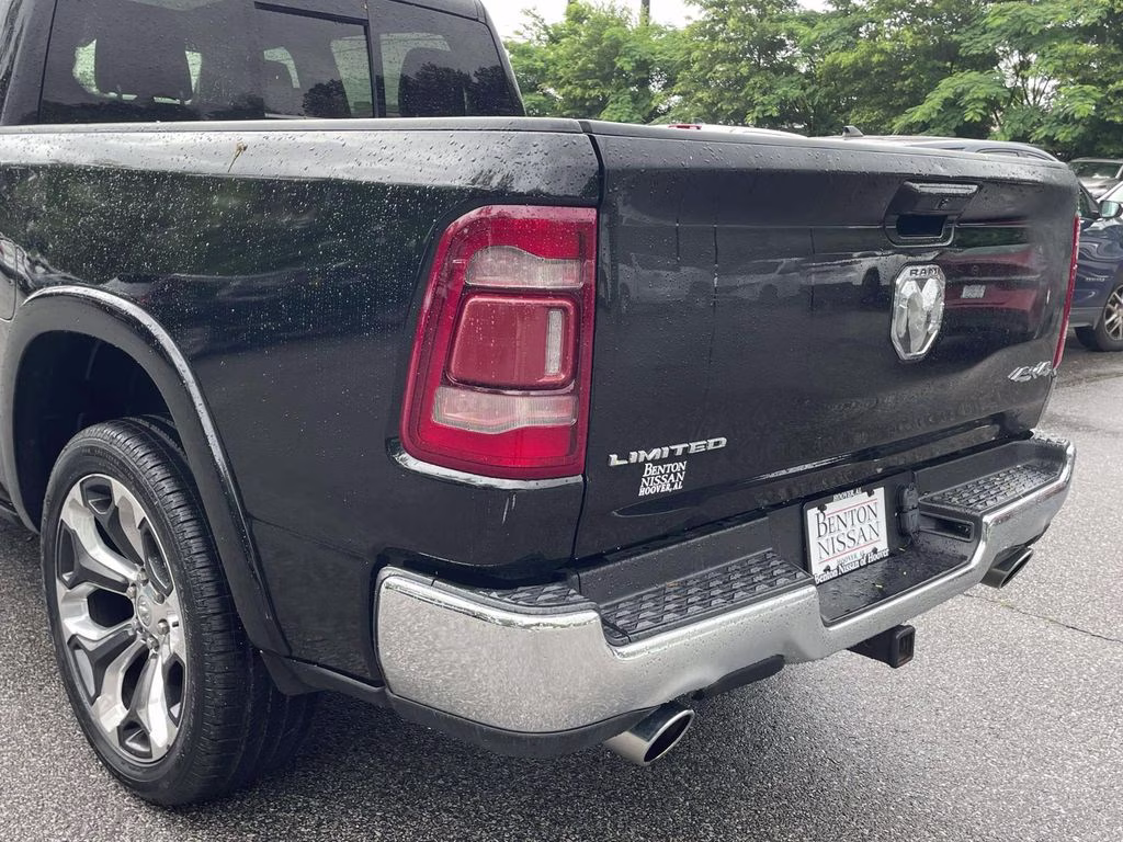 2023 Diamond Black Crystal Pearlcoat Ram 1500 Limited 4X4 Truck
