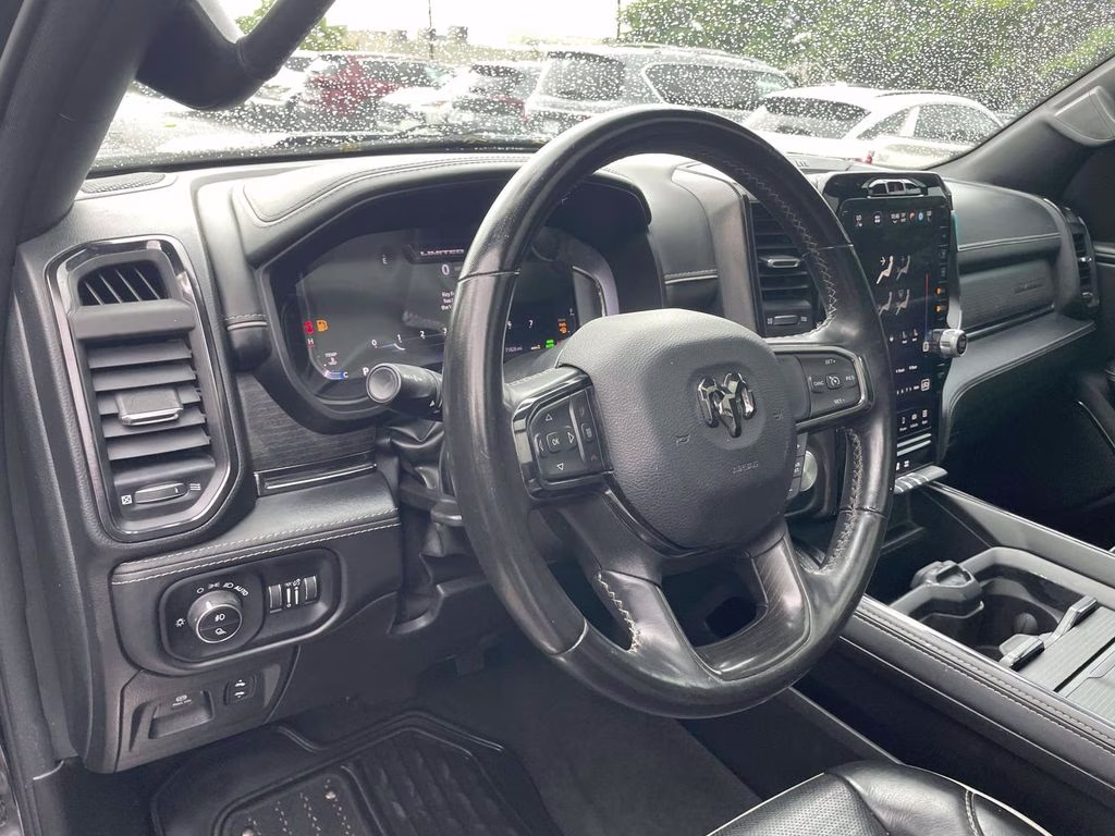 2023 Diamond Black Crystal Pearlcoat Ram 1500 Limited 4X4 Truck