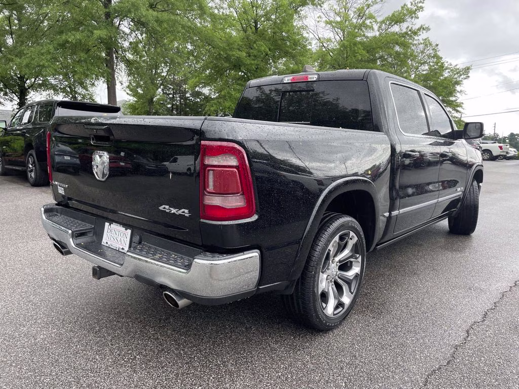 2023 Diamond Black Crystal Pearlcoat Ram 1500 Limited 4X4 Truck