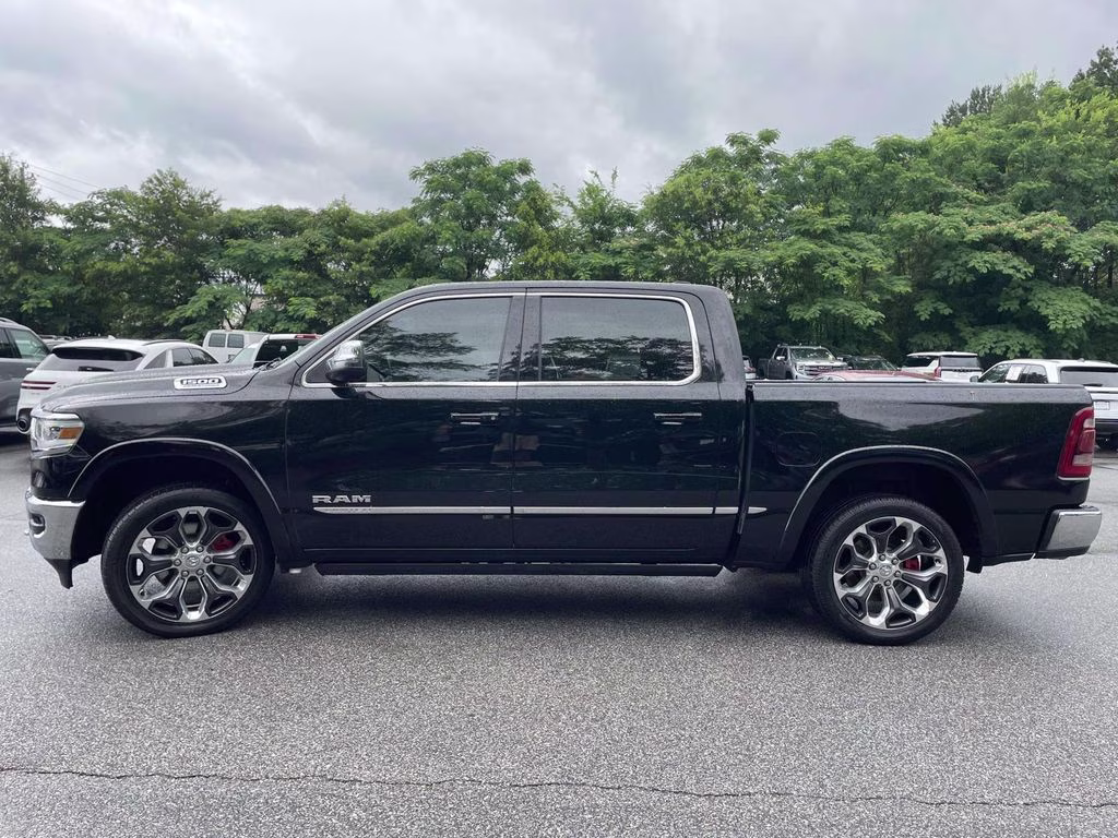 2023 Diamond Black Crystal Pearlcoat Ram 1500 Limited 4X4 Truck
