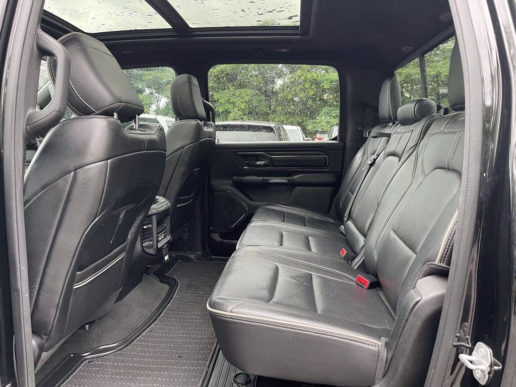 2023 Diamond Black Crystal Pearlcoat Ram 1500 Limited 4X4 Truck