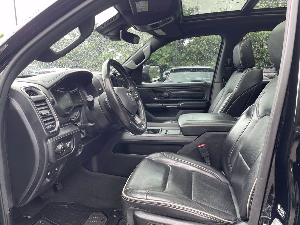 2023 Diamond Black Crystal Pearlcoat Ram 1500 Limited 4X4 Truck