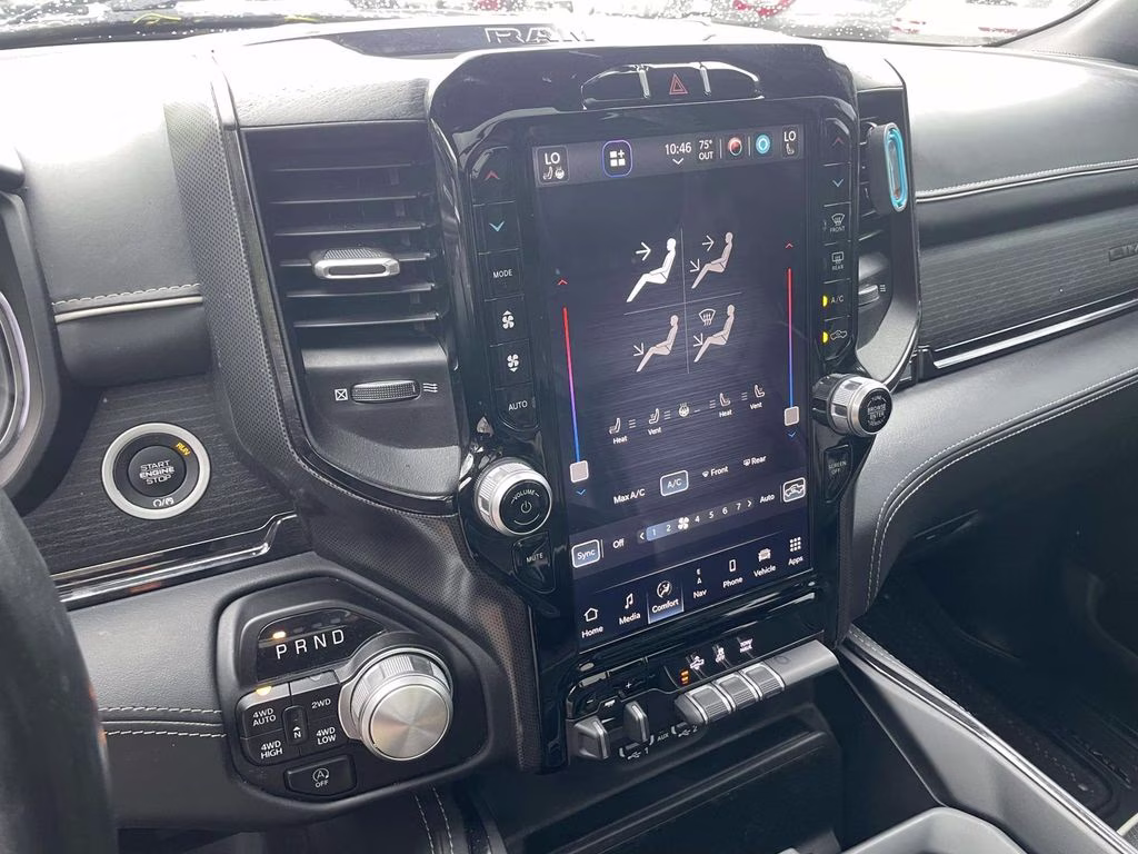 2023 Diamond Black Crystal Pearlcoat Ram 1500 Limited 4X4 Truck