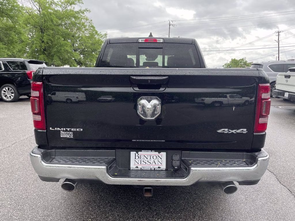 2023 Diamond Black Crystal Pearlcoat Ram 1500 Limited 4X4 Truck