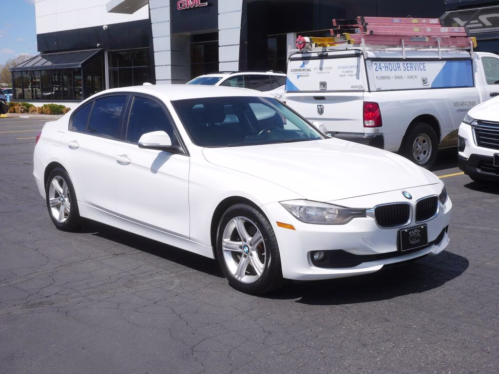 2015 White BMW 3 Series 320i xDrive AWD Sedan