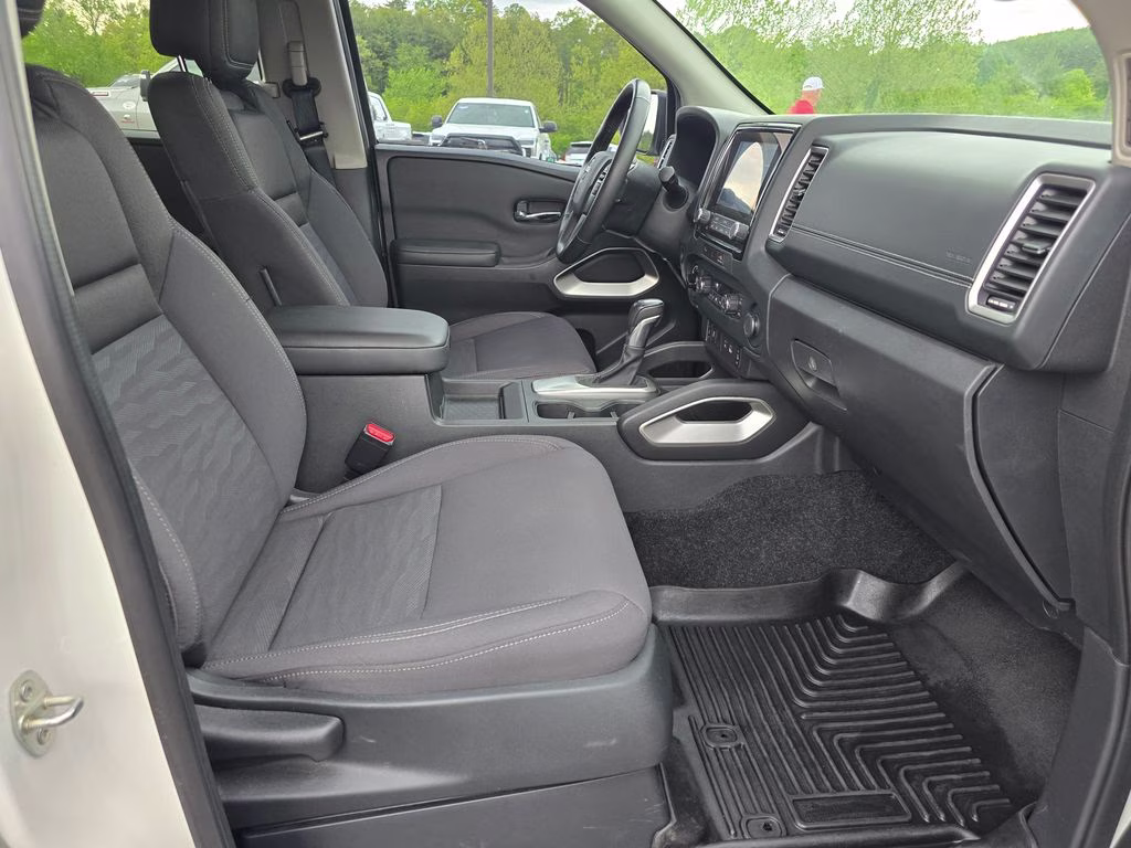 2024 Glacier White Nissan Frontier SV 4X4 Truck