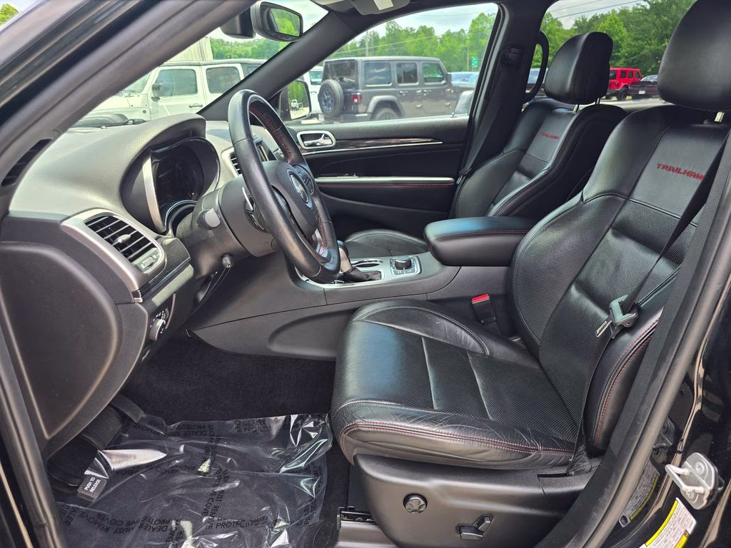 2018 Diamond Black Crystal Pearlcoat Jeep Grand Cherokee Trailhawk 4X4 SUV