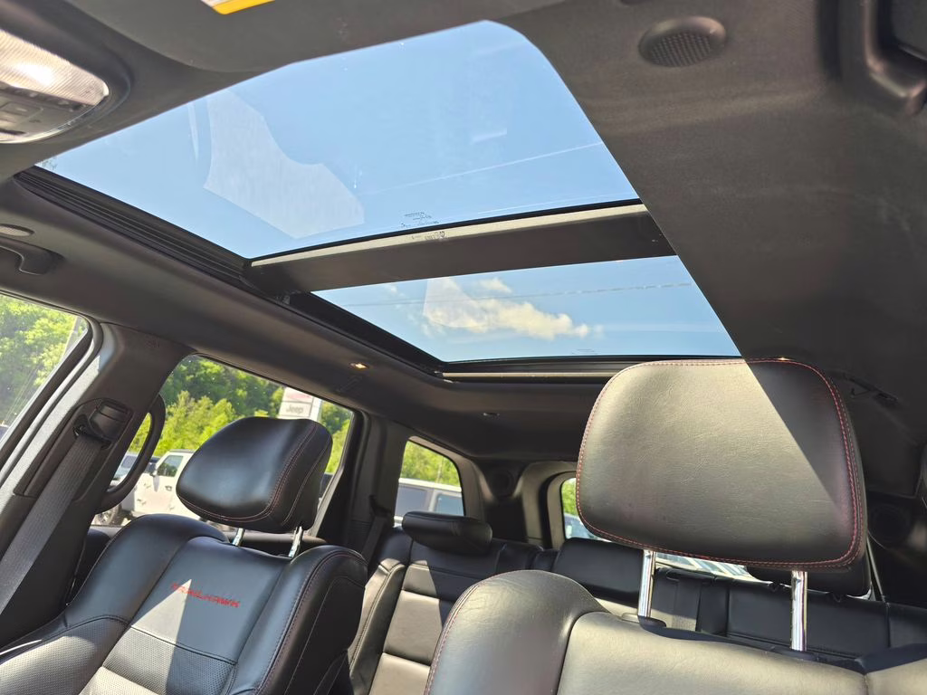 2018 Diamond Black Crystal Pearlcoat Jeep Grand Cherokee Trailhawk 4X4 SUV