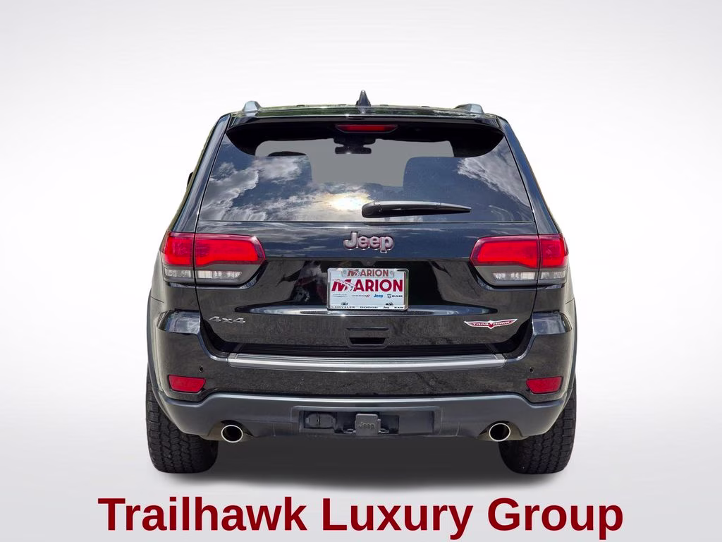 2018 Diamond Black Crystal Pearlcoat Jeep Grand Cherokee Trailhawk 4X4 SUV