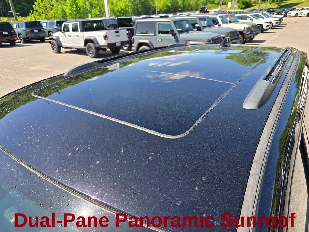 2018 Diamond Black Crystal Pearlcoat Jeep Grand Cherokee Trailhawk 4X4 SUV