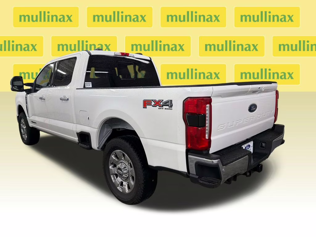 2026 STAR WHITE Ford Super Duty F-250 SRW Lariat 4X4 Truck
