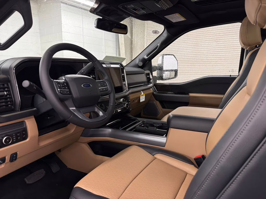 2026 STAR WHITE Ford Super Duty F-250 SRW Lariat 4X4 Truck