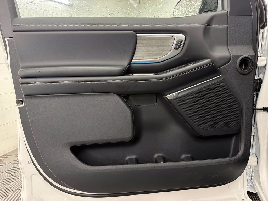 2026 STAR WHITE TRI-COAT Ford Expedition Platinum 4X4 SUV