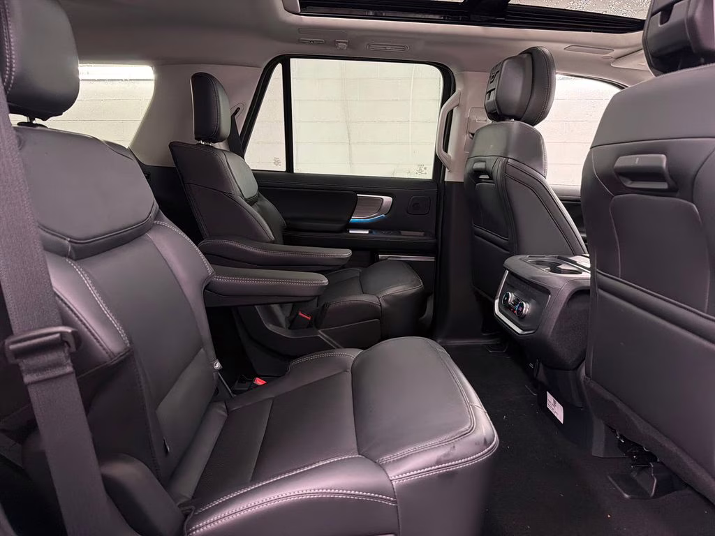 2026 STAR WHITE TRI-COAT Ford Expedition Platinum 4X4 SUV