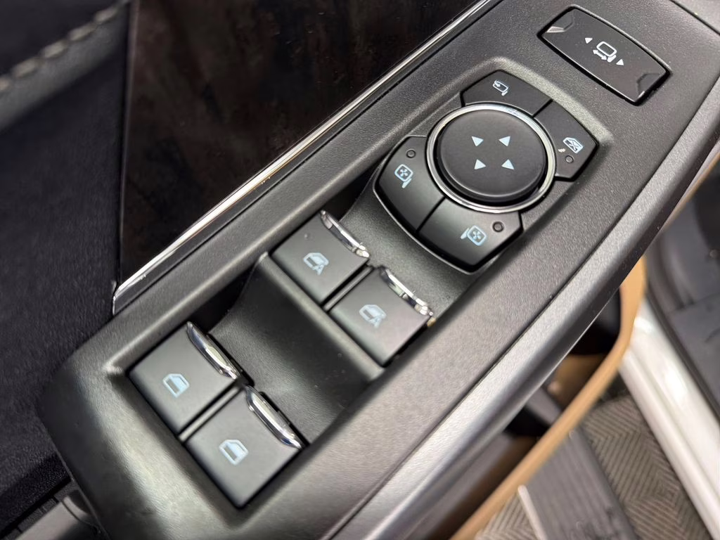 2026 STAR WHITE Ford Super Duty F-250 SRW Lariat 4X4 Truck
