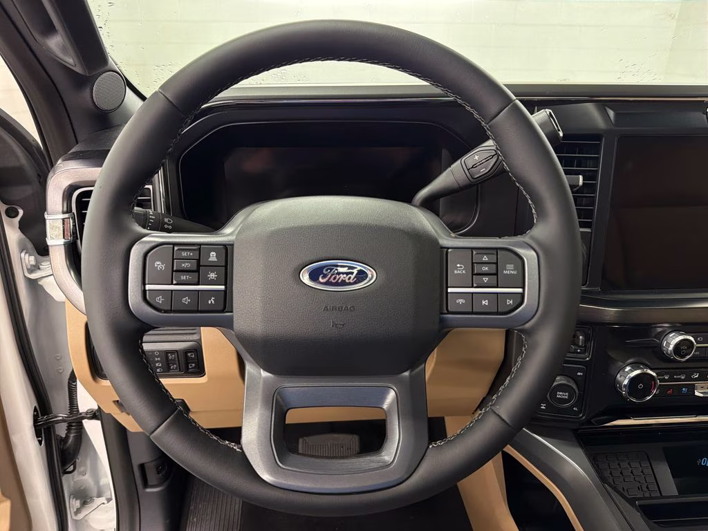 2026 STAR WHITE Ford Super Duty F-250 SRW Lariat 4X4 Truck