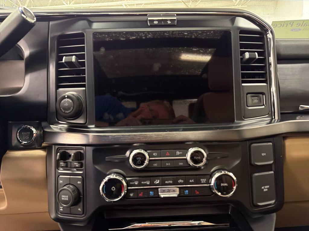 2026 STAR WHITE Ford Super Duty F-250 SRW Lariat 4X4 Truck
