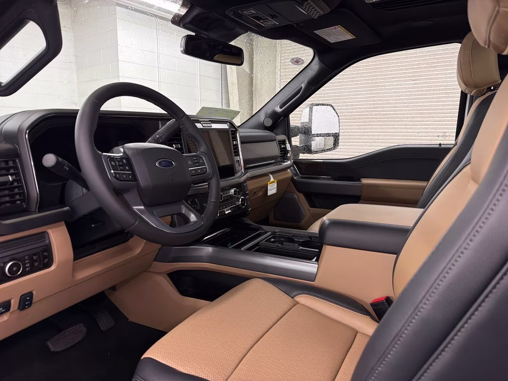 2026 STAR WHITE Ford Super Duty F-250 SRW Lariat 4X4 Truck