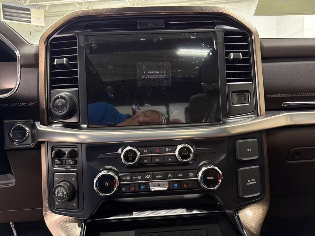 2026 AGATE BLACK Ford F-150 King Ranch 4X4 Truck