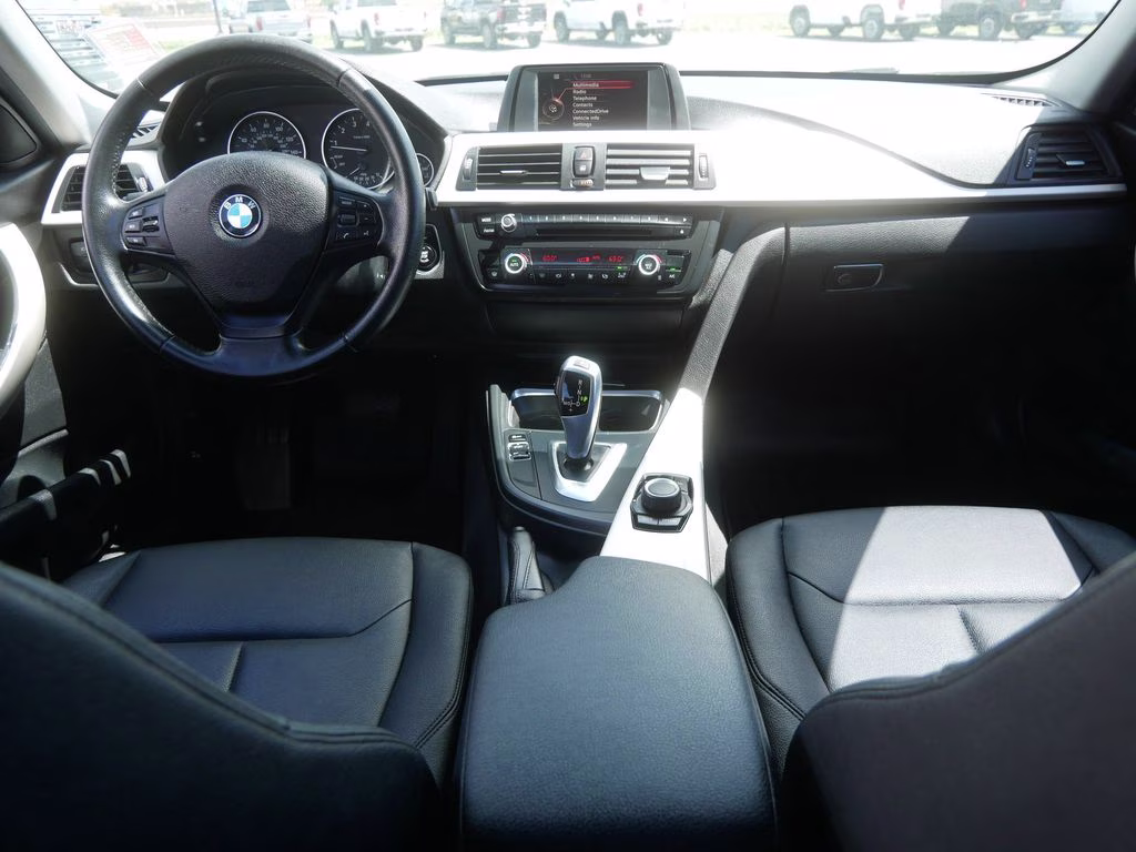 2015 White BMW 3 Series 320i xDrive AWD Sedan