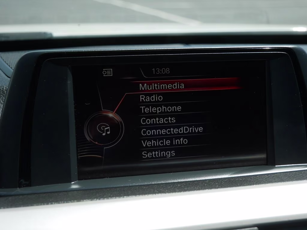 2015 White BMW 3 Series 320i xDrive AWD Sedan
