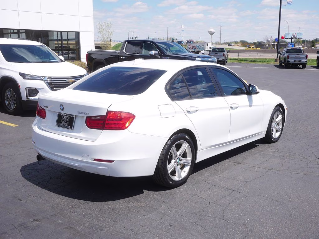 2015 White BMW 3 Series 320i xDrive AWD Sedan