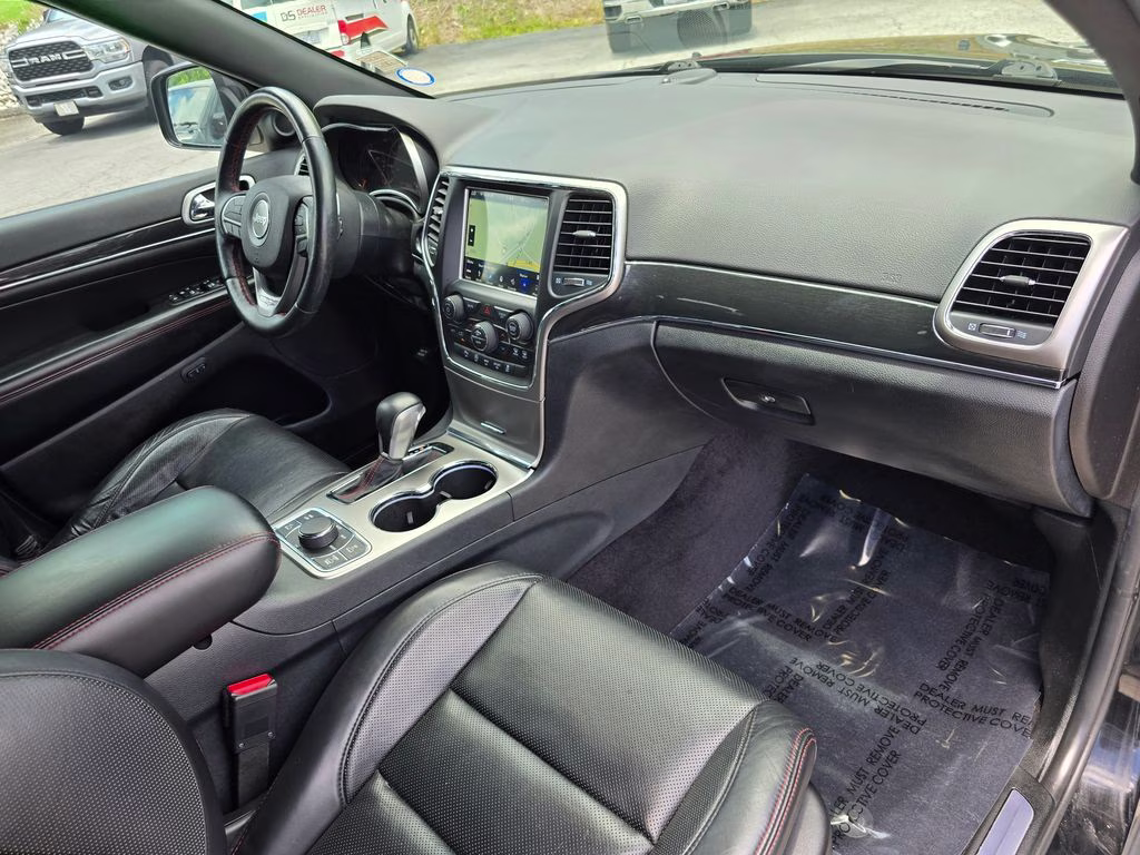 2018 Diamond Black Crystal Pearlcoat Jeep Grand Cherokee Trailhawk 4X4 SUV