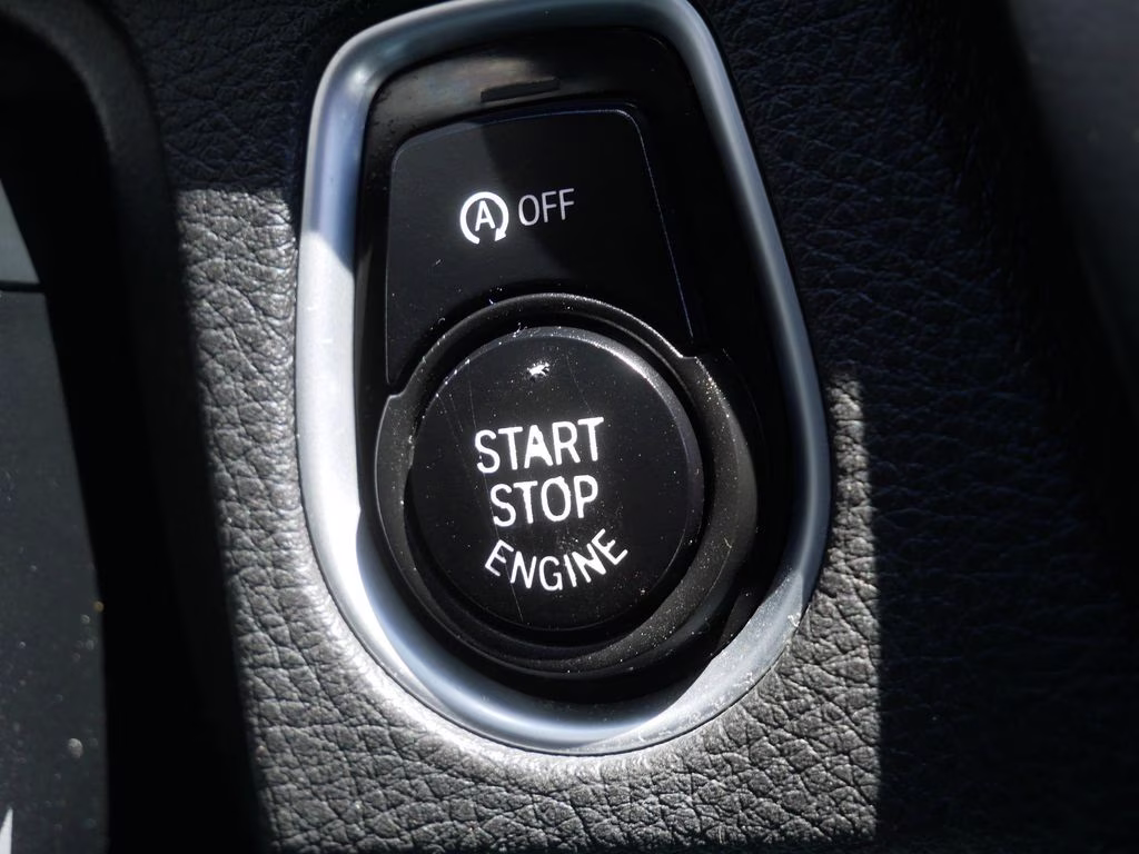 2015 White BMW 3 Series 320i xDrive AWD Sedan