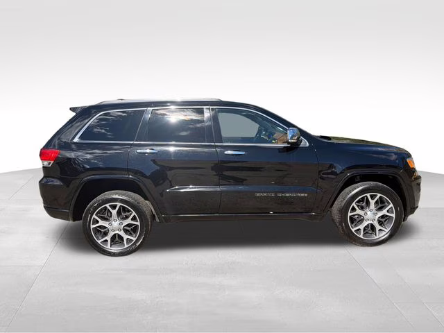 2020 Diamond Black Crystal Pearlcoat Jeep Grand Cherokee Overland 4X4 SUV